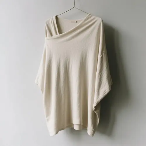 斜領露肩寬鬆慵懶上衣